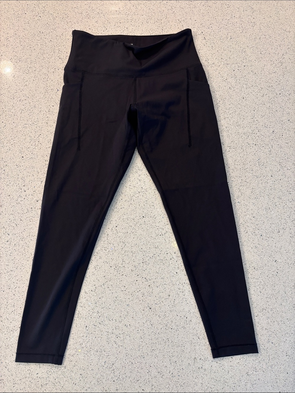 High-Waist Black Leggings with Side Pockets New w/o tags